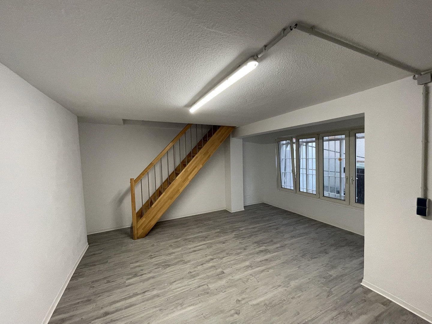 Prenájom nebytového priestoru 85 m², Königsteiner Straße 30, Frankfurt, Hesensko Prenájom nebytového priestoru 85 m², Königsteiner Straße 30, Frankfurt, Hesensko