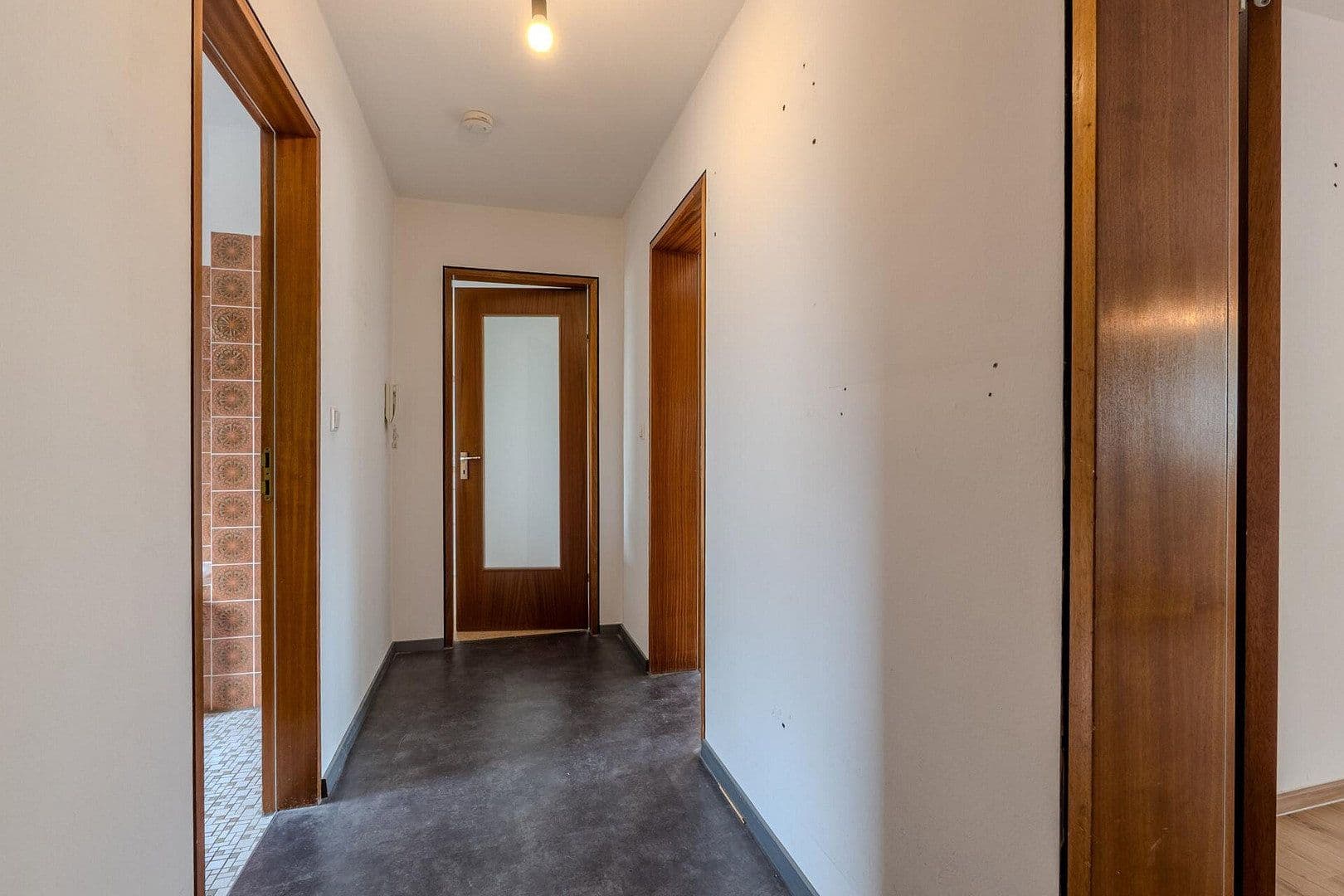 Prenájom bytu 2-izbový 65 m², Grüner Weg 33, Reutlingen, Bádensko-Wurttembersko Prenájom bytu 2-izbový 65 m², Grüner Weg 33, Reutlingen, Bádensko-Wurttembersko