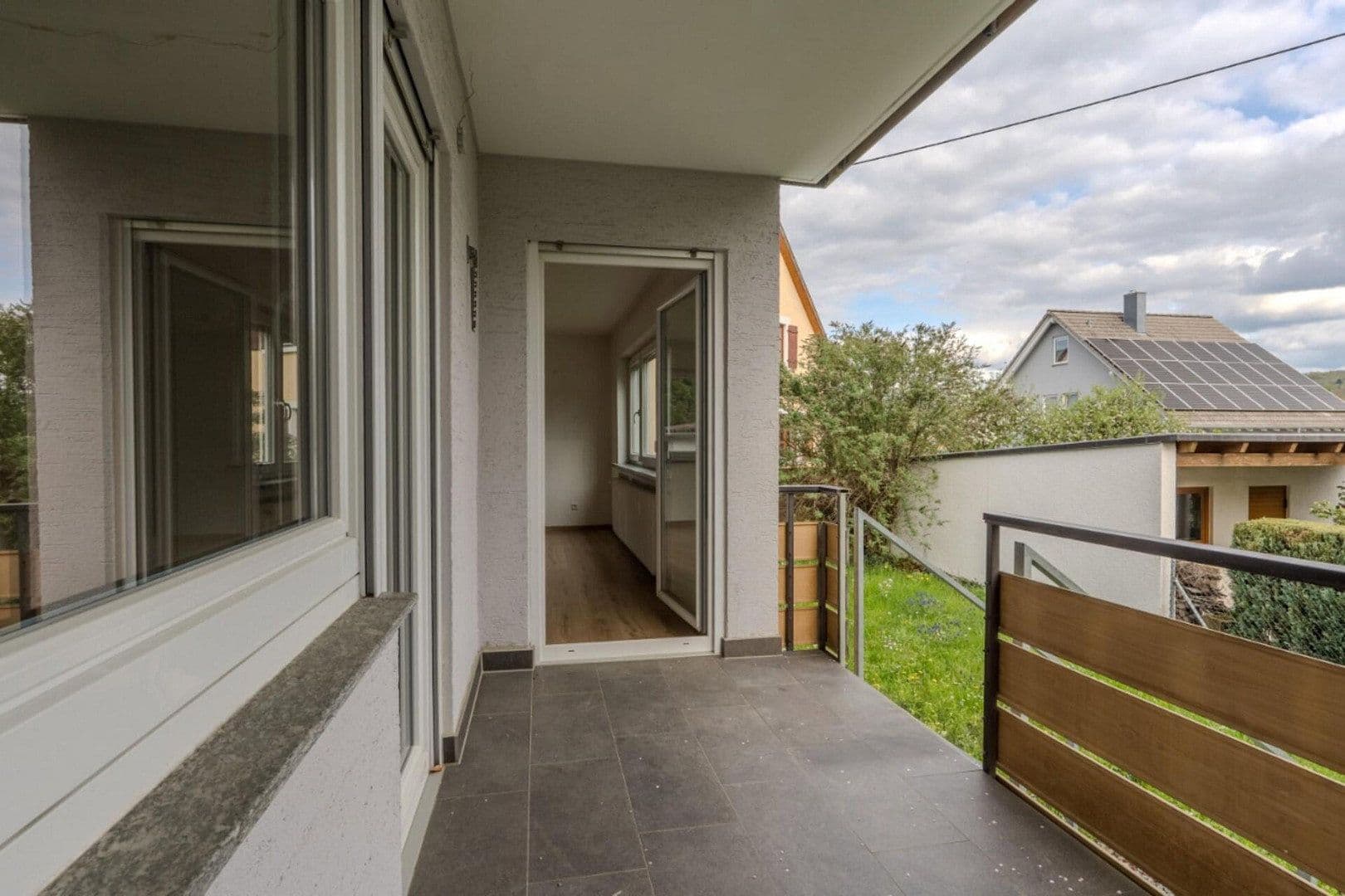 Prenájom bytu 2-izbový 65 m², Grüner Weg 33, Reutlingen, Bádensko-Wurttembersko Prenájom bytu 2-izbový 65 m², Grüner Weg 33, Reutlingen, Bádensko-Wurttembersko