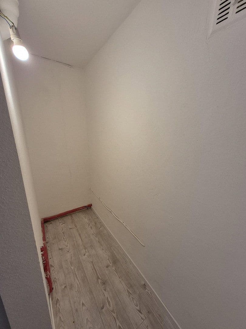 Prenájom bytu 3-izbový 60 m², Gymnasiumstr. 81, Pforzheim, Bádensko-Wurttembersko Prenájom bytu 3-izbový 60 m², Gymnasiumstr. 81, Pforzheim, Bádensko-Wurttembersko
