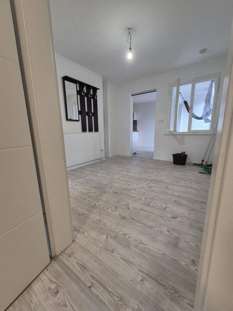 Prenájom bytu 3-izbový 60 m², Gymnasiumstr. 81, Pforzheim, Bádensko-Wurttembersko Prenájom bytu 3-izbový 60 m², Gymnasiumstr. 81, Pforzheim, Bádensko-Wurttembersko