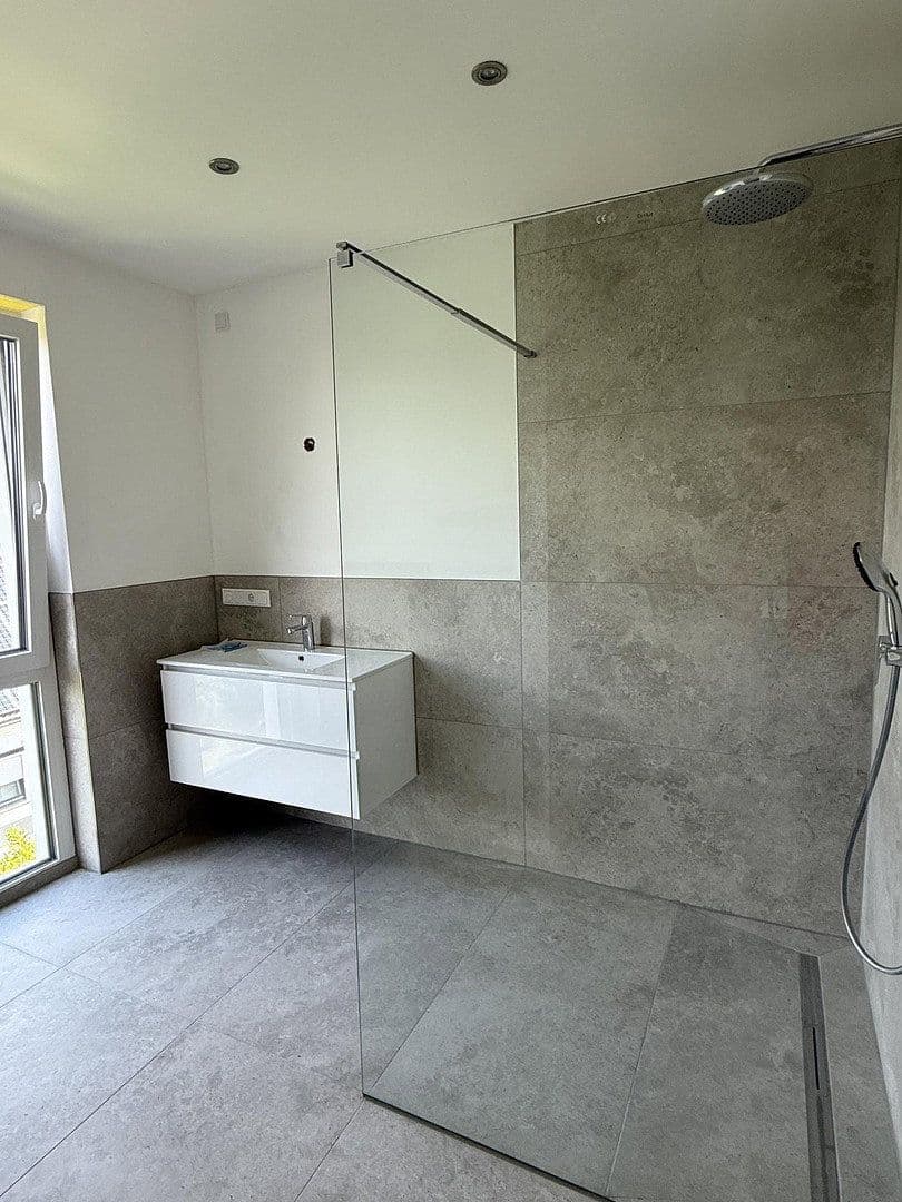 Prenájom bytu 3-izbový 91 m², Schloß Holte-Stukenbrock, Severné Porýnie - Westfálsko Prenájom bytu 3-izbový 91 m², Schloß Holte-Stukenbrock, Severné Porýnie - Westfálsko