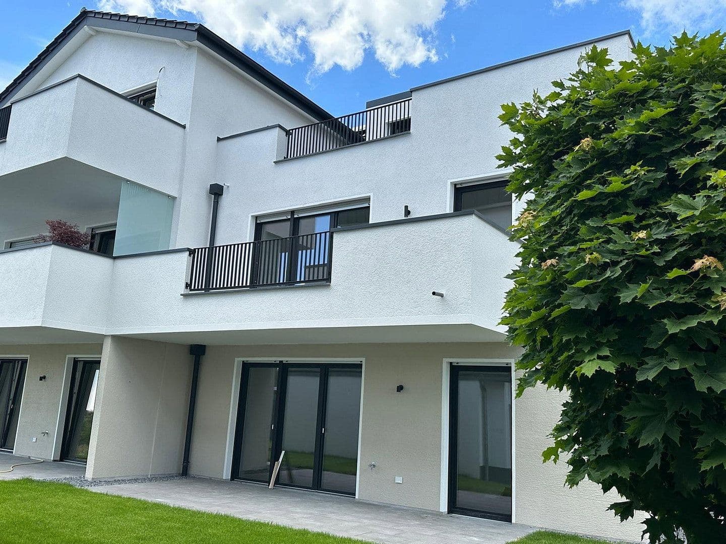 Prenájom bytu 3-izbový 91 m², Schloß Holte-Stukenbrock, Severné Porýnie - Westfálsko Prenájom bytu 3-izbový 91 m², Schloß Holte-Stukenbrock, Severné Porýnie - Westfálsko
