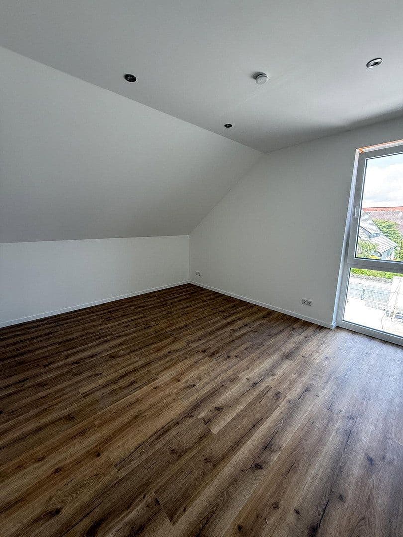 Prenájom bytu 3-izbový 91 m², Schloß Holte-Stukenbrock, Severné Porýnie - Westfálsko Prenájom bytu 3-izbový 91 m², Schloß Holte-Stukenbrock, Severné Porýnie - Westfálsko