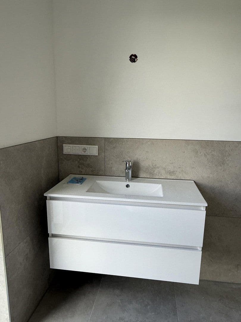 Prenájom bytu 3-izbový 91 m², Schloß Holte-Stukenbrock, Severné Porýnie - Westfálsko Prenájom bytu 3-izbový 91 m², Schloß Holte-Stukenbrock, Severné Porýnie - Westfálsko