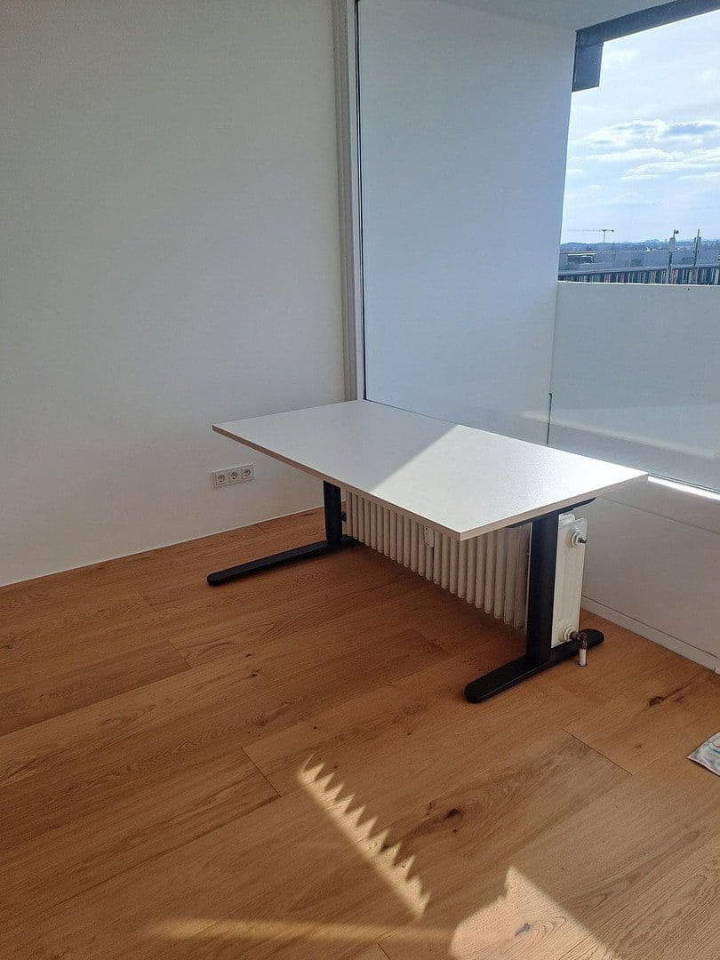 Prenájom bytu 1-izbový 34 m², München, Bavorsko Prenájom bytu 1-izbový 34 m², München, Bavorsko