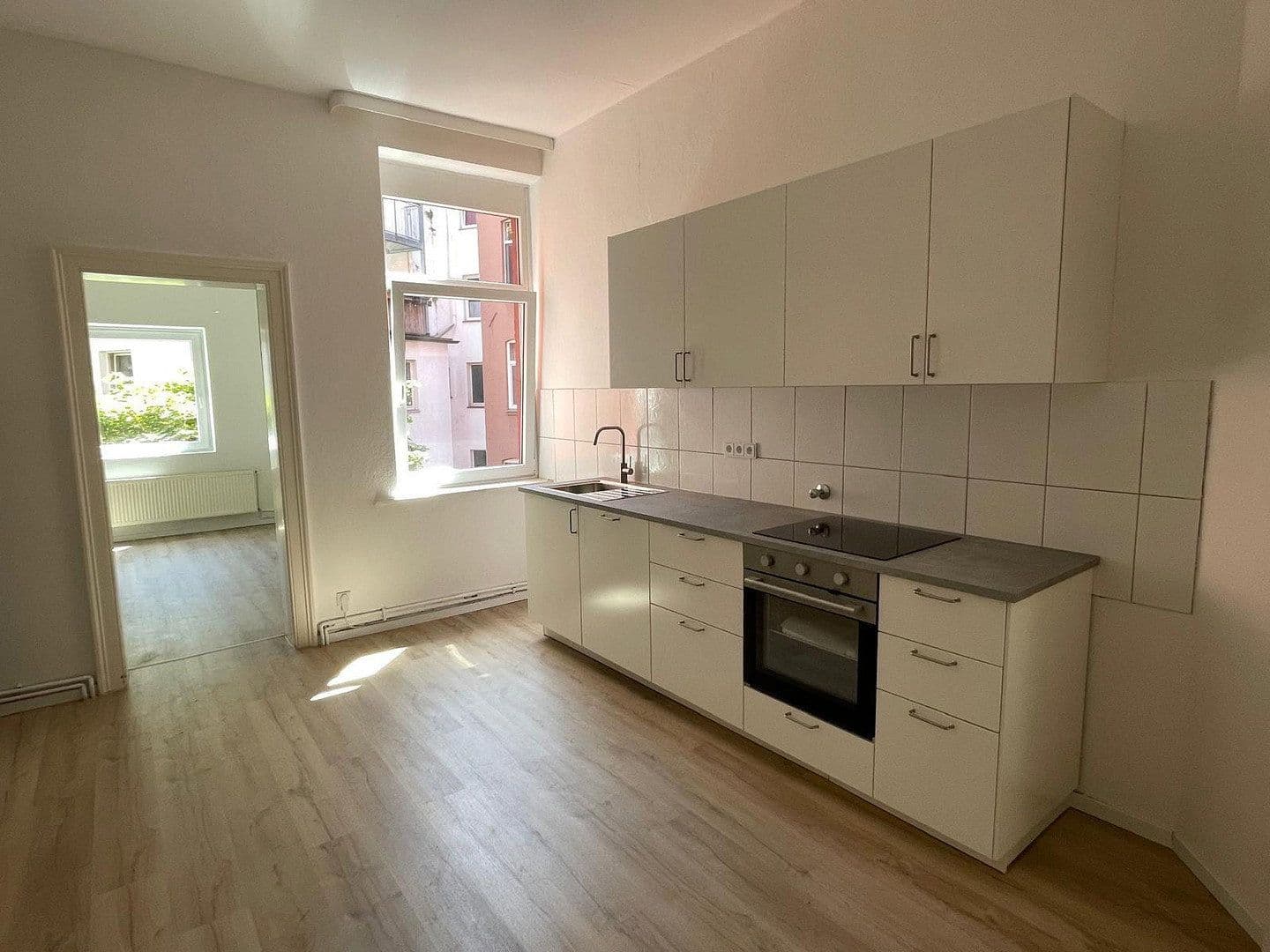 Prenájom bytu 3-izbový 79 m², Hahnenstraße 9, Hannover, Dolné Sasko Prenájom bytu 3-izbový 79 m², Hahnenstraße 9, Hannover, Dolné Sasko