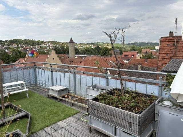 Prenájom bytu 4-izbový 170 m², Ochsenfurt, Bavorsko Prenájom bytu 4-izbový 170 m², Ochsenfurt, Bavorsko