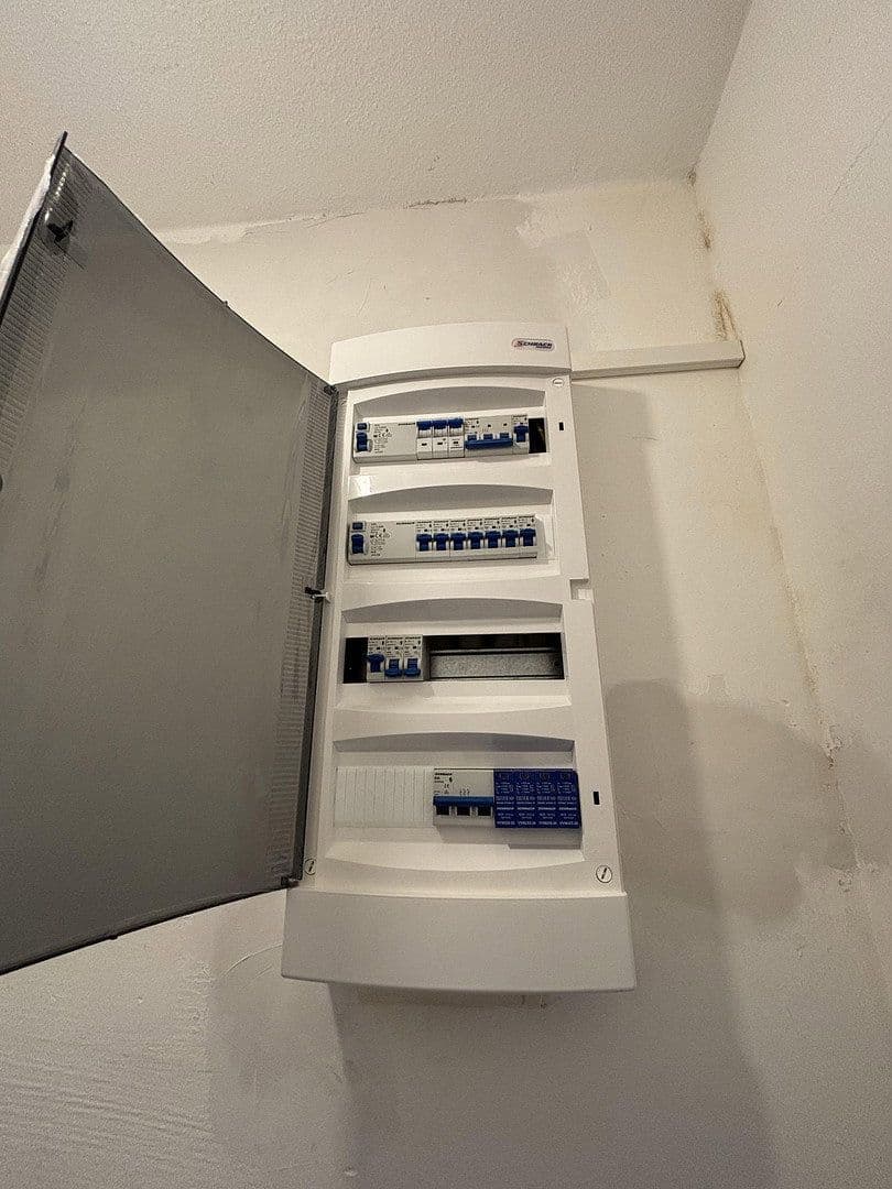 Predaj bytu 4-izbový 94 m², Norderstedt, Šlezvicko-Holštajnsko Predaj bytu 4-izbový 94 m², Norderstedt, Šlezvicko-Holštajnsko