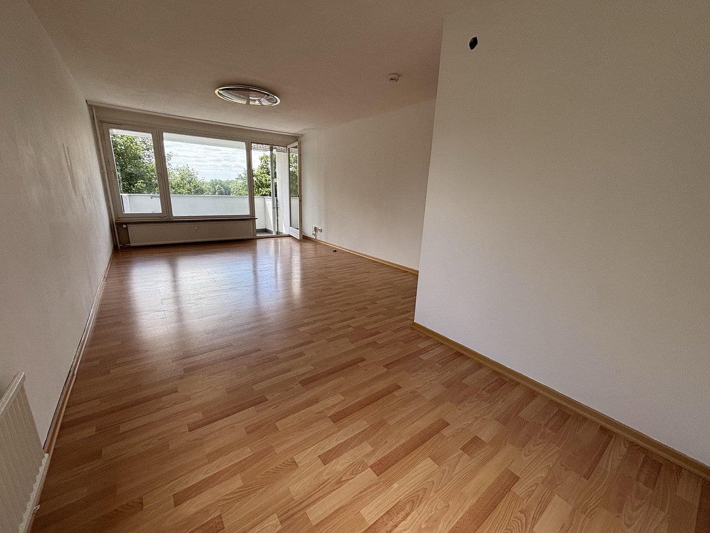 Predaj bytu 4-izbový 94 m², Norderstedt, Šlezvicko-Holštajnsko Predaj bytu 4-izbový 94 m², Norderstedt, Šlezvicko-Holštajnsko