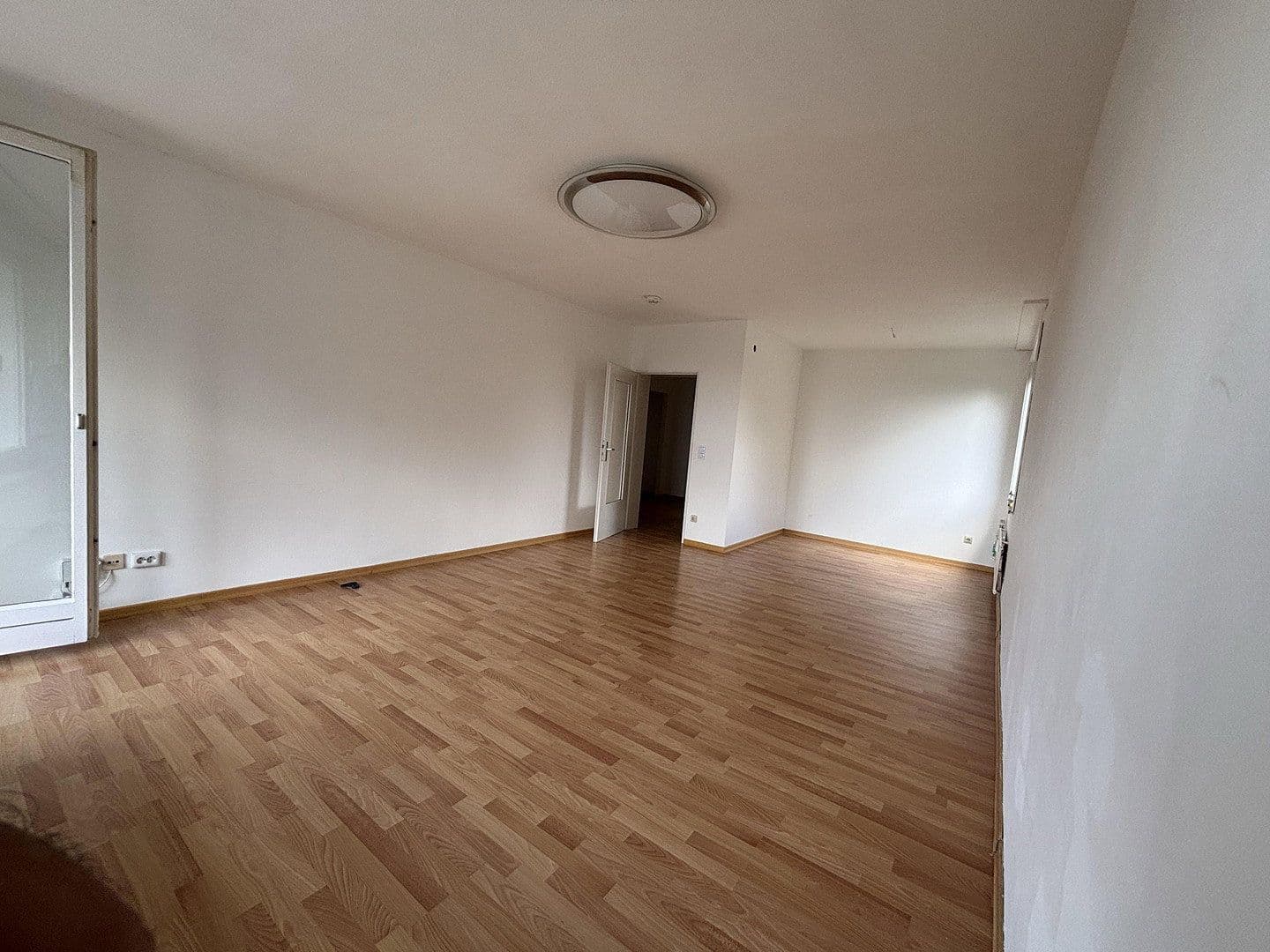 Predaj bytu 4-izbový 94 m², Norderstedt, Šlezvicko-Holštajnsko Predaj bytu 4-izbový 94 m², Norderstedt, Šlezvicko-Holštajnsko