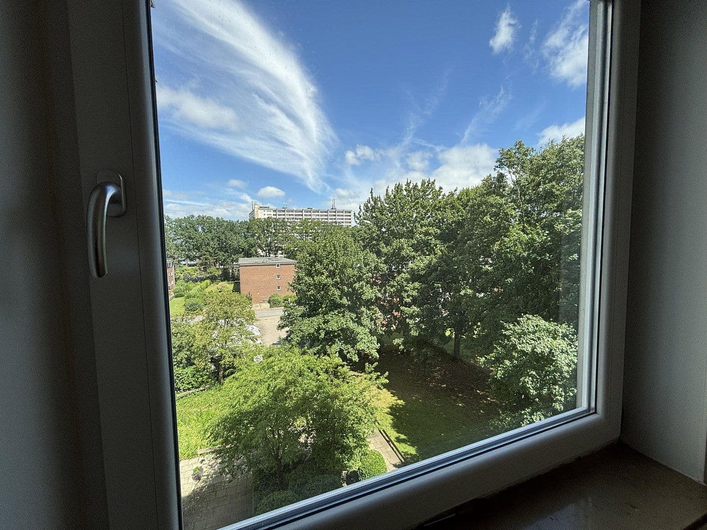 Predaj bytu 4-izbový 94 m², Norderstedt, Šlezvicko-Holštajnsko Predaj bytu 4-izbový 94 m², Norderstedt, Šlezvicko-Holštajnsko