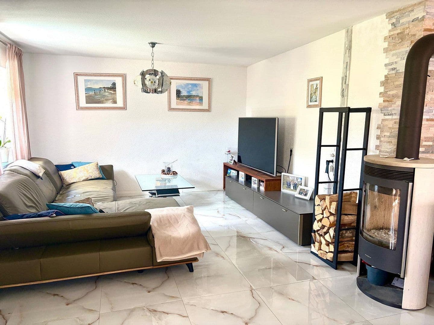 Predaj domu 150 m², pozemok 290 m², Owingen, Bádensko-Wurttembersko Predaj domu 150 m², pozemok 290 m², Owingen, Bádensko-Wurttembersko