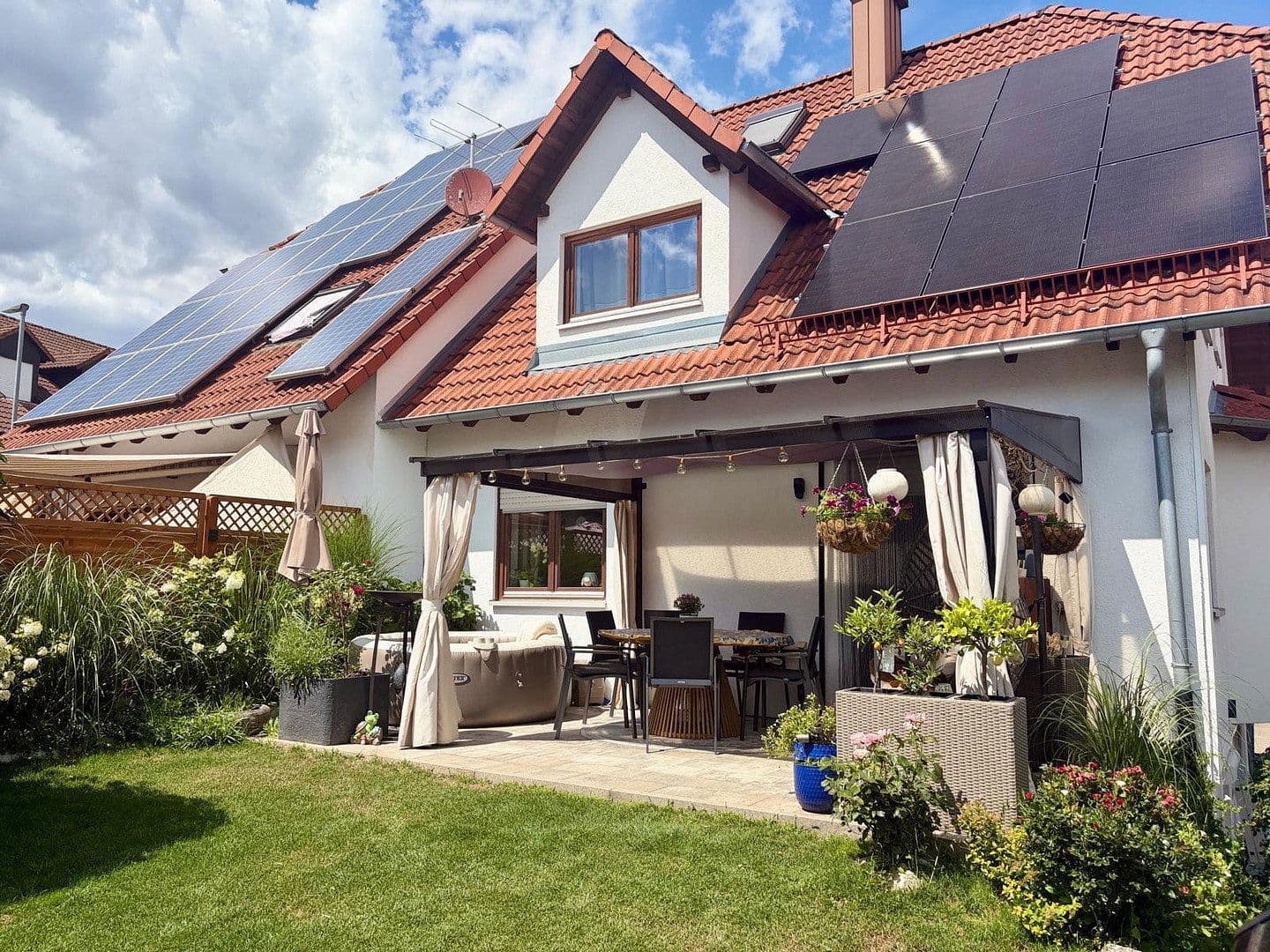 Predaj domu 150 m², pozemok 290 m², Owingen, Bádensko-Wurttembersko Predaj domu 150 m², pozemok 290 m², Owingen, Bádensko-Wurttembersko