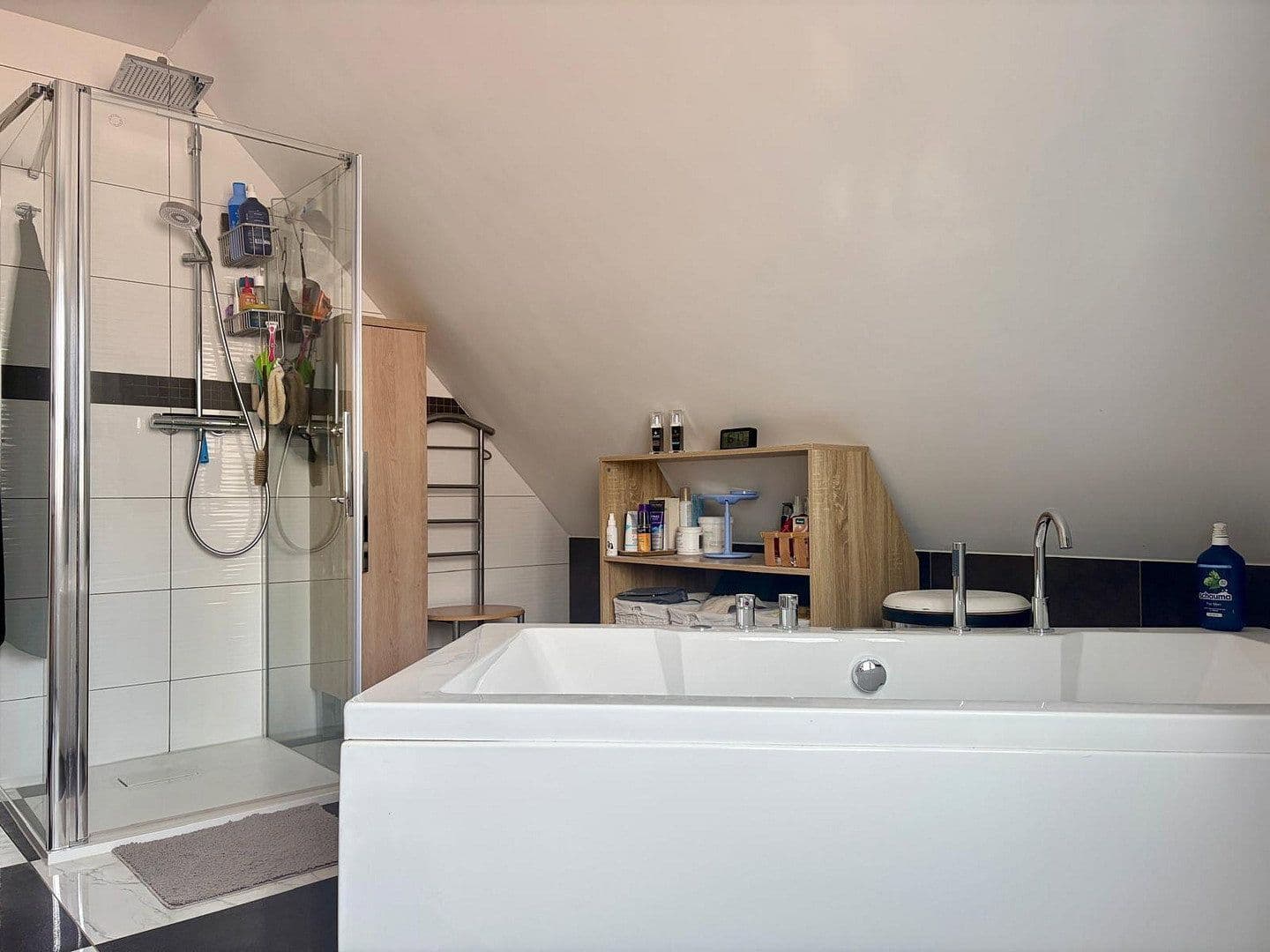 Predaj domu 150 m², pozemok 290 m², Owingen, Bádensko-Wurttembersko Predaj domu 150 m², pozemok 290 m², Owingen, Bádensko-Wurttembersko