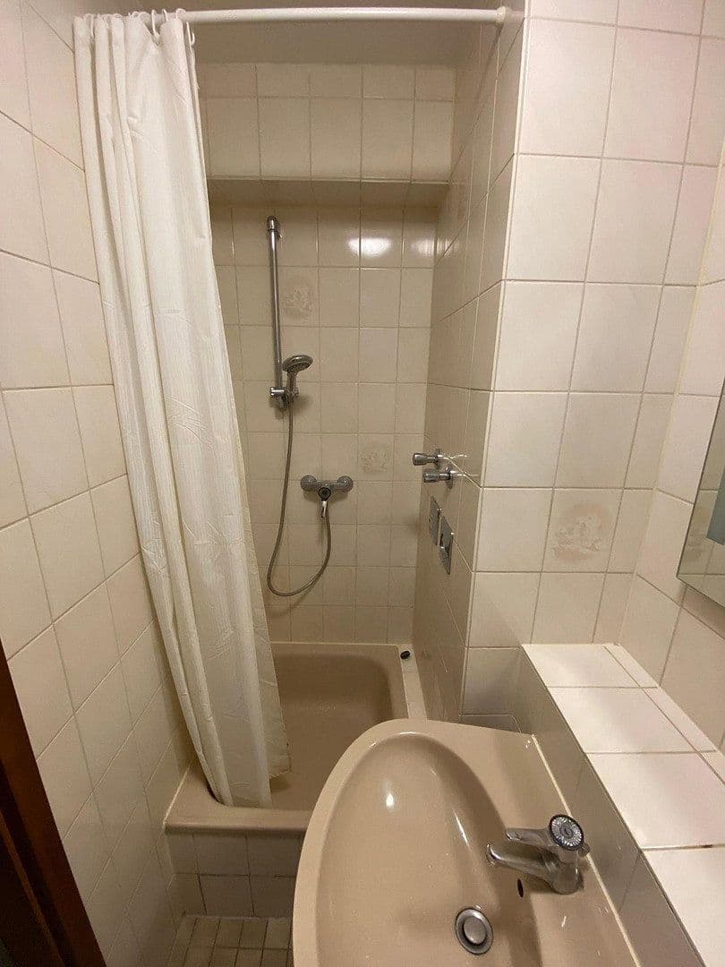 Prenájom bytu 1-izbový 24 m², L10,13, Mannheim, Bádensko-Wurttembersko Prenájom bytu 1-izbový 24 m², L10,13, Mannheim, Bádensko-Wurttembersko