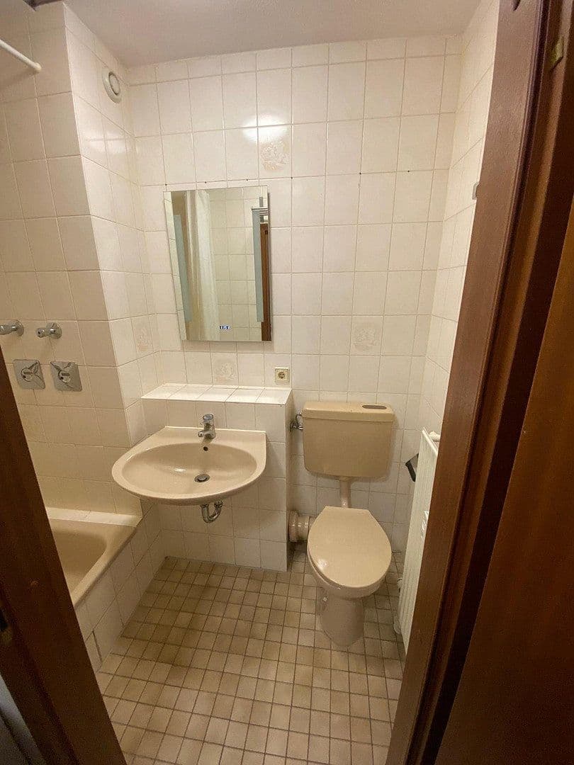 Prenájom bytu 1-izbový 24 m², L10,13, Mannheim, Bádensko-Wurttembersko Prenájom bytu 1-izbový 24 m², L10,13, Mannheim, Bádensko-Wurttembersko