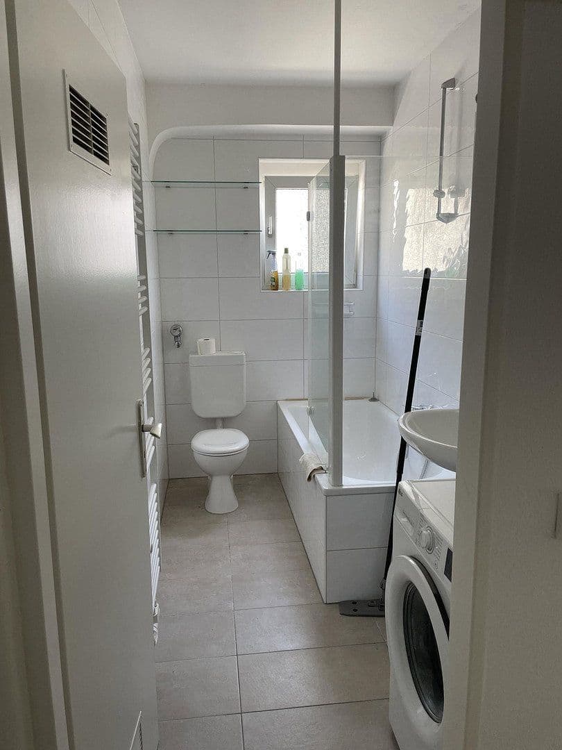 Prenájom bytu 1-izbový 49 m², Augartenstr. 9, Mannheim, Bádensko-Wurttembersko Prenájom bytu 1-izbový 49 m², Augartenstr. 9, Mannheim, Bádensko-Wurttembersko