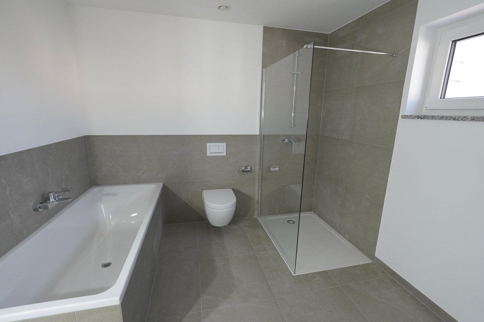 Prenájom bytu 4-izbový 109 m², Schmerlenstraße 5, Kolbermoor, Bavorsko Prenájom bytu 4-izbový 109 m², Schmerlenstraße 5, Kolbermoor, Bavorsko