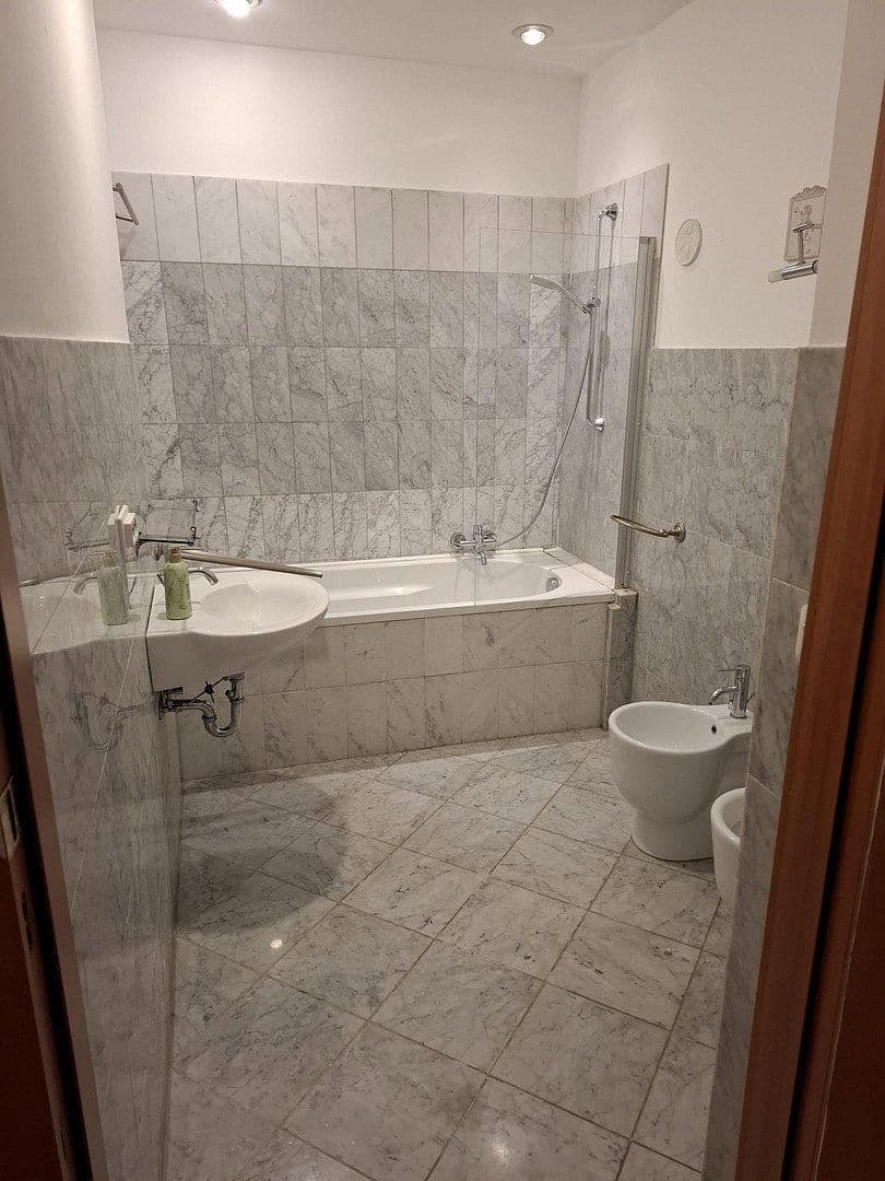 Predaj bytu 2-izbový 65 m², Stoffeler Straße 18, Düsseldorf, Severné Porýnie - Westfálsko Predaj bytu 2-izbový 65 m², Stoffeler Straße 18, Düsseldorf, Severné Porýnie - Westfálsko