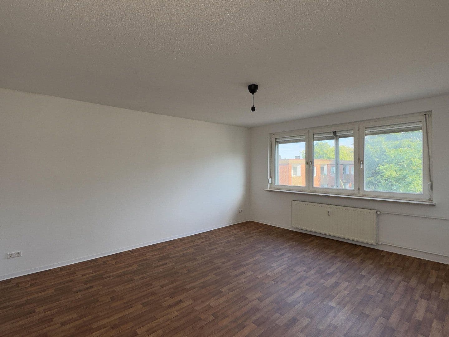 Prenájom bytu 3-izbový 78 m², Lange Kamo 61, Duisburg, Severné Porýnie - Westfálsko Prenájom bytu 3-izbový 78 m², Lange Kamo 61, Duisburg, Severné Porýnie - Westfálsko