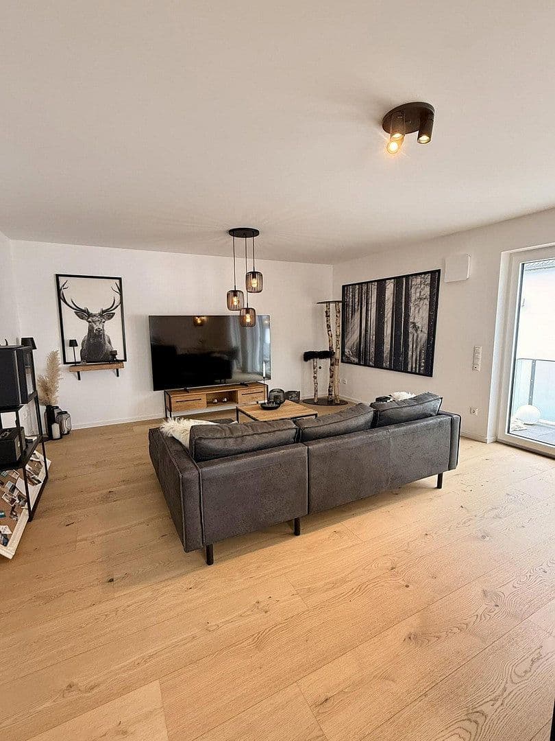 Prenájom bytu 3-izbový 75 m², Langebach, Bavorsko Prenájom bytu 3-izbový 75 m², Langebach, Bavorsko