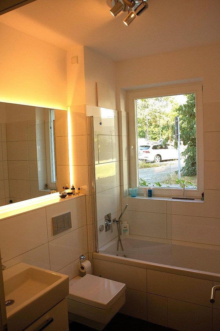 Prenájom bytu 2-izbový 63 m², Spandauer Damm 245 a, Berlin, Berlín Prenájom bytu 2-izbový 63 m², Spandauer Damm 245 a, Berlin, Berlín