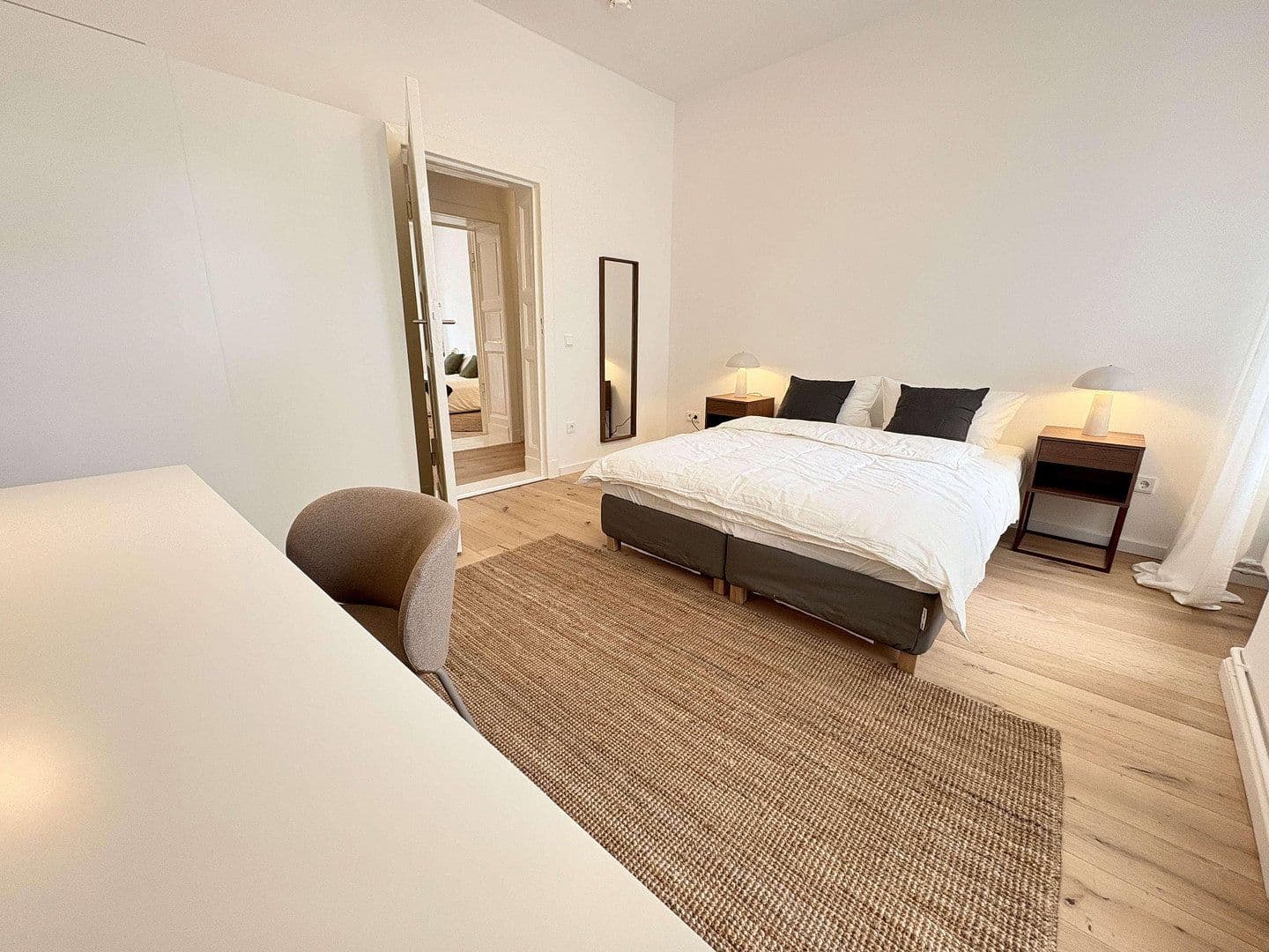 Prenájom bytu 3-izbový 80 m², Weserstraße 24, Berlin, Berlín Prenájom bytu 3-izbový 80 m², Weserstraße 24, Berlin, Berlín