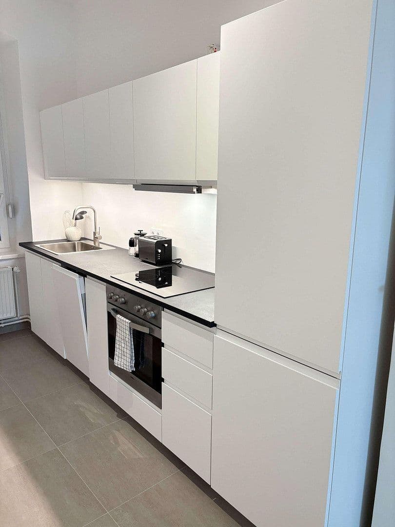 Prenájom bytu 3-izbový 80 m², Weserstraße 24, Berlin, Berlín Prenájom bytu 3-izbový 80 m², Weserstraße 24, Berlin, Berlín