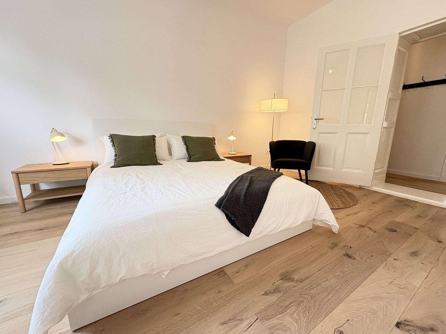 Prenájom bytu 3-izbový 80 m², Weserstraße 24, Berlin, Berlín Prenájom bytu 3-izbový 80 m², Weserstraße 24, Berlin, Berlín