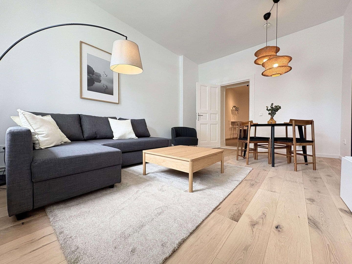 Prenájom bytu 3-izbový 80 m², Weserstraße 24, Berlin, Berlín Prenájom bytu 3-izbový 80 m², Weserstraße 24, Berlin, Berlín
