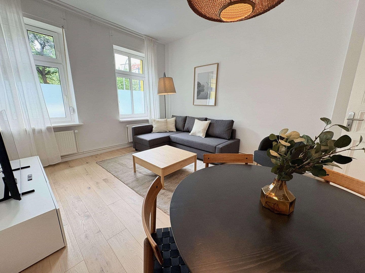 Prenájom bytu 3-izbový 80 m², Weserstraße 24, Berlin, Berlín Prenájom bytu 3-izbový 80 m², Weserstraße 24, Berlin, Berlín