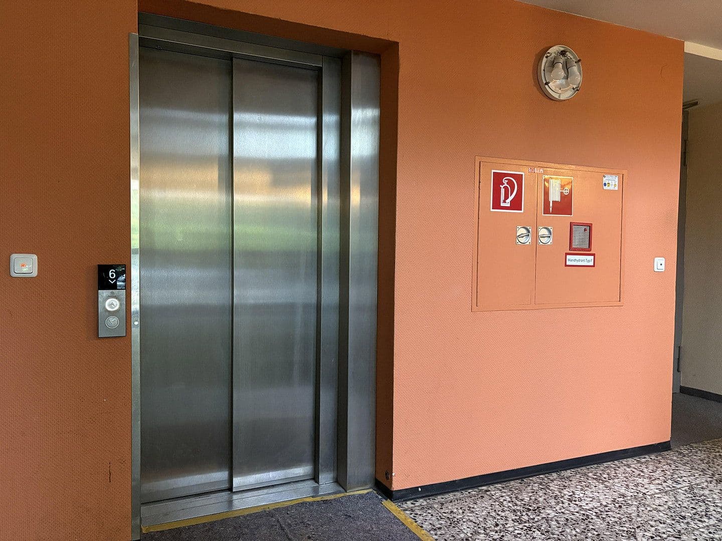 Prenájom bytu 1-izbový 19 m², Rennestraße 41, Erlangen, Bavorsko Prenájom bytu 1-izbový 19 m², Rennestraße 41, Erlangen, Bavorsko