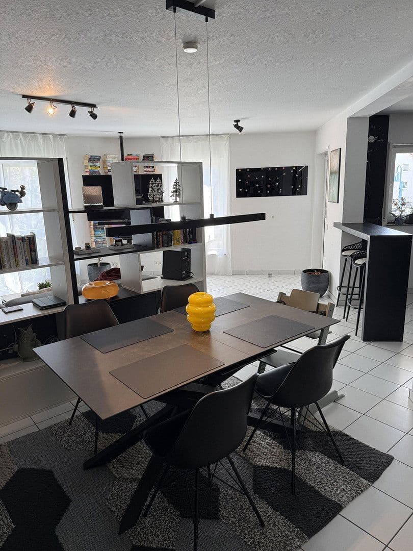 Prenájom bytu 2-izbový 68 m², Johanna-Kirchner-Straße 2, Hochheim, Hesensko Prenájom bytu 2-izbový 68 m², Johanna-Kirchner-Straße 2, Hochheim, Hesensko