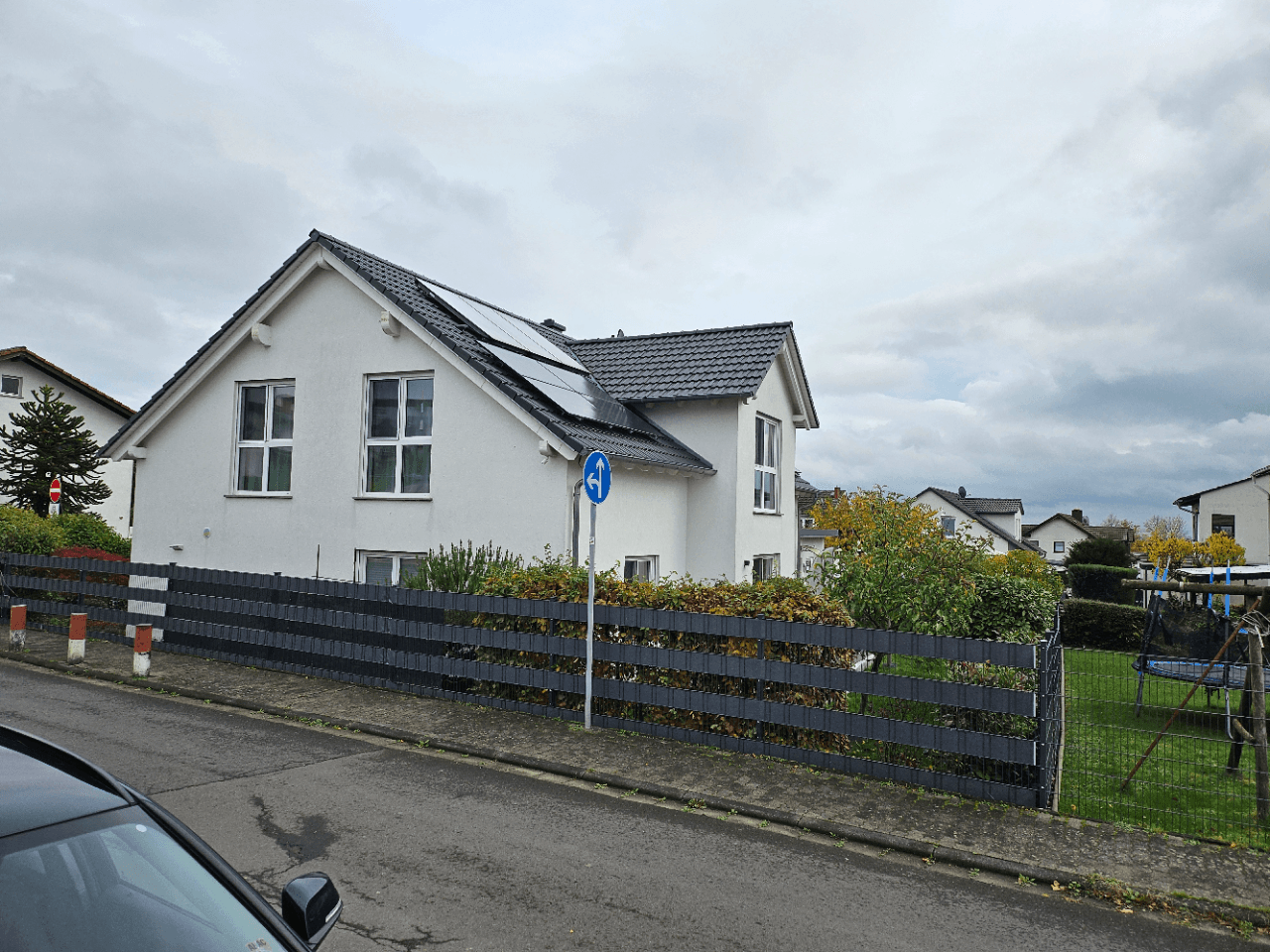Predaj domu 184 m², pozemok 450 m², Rosbach v. d. Höhe, Hesensko Predaj domu 184 m², pozemok 450 m², Rosbach v. d. Höhe, Hesensko