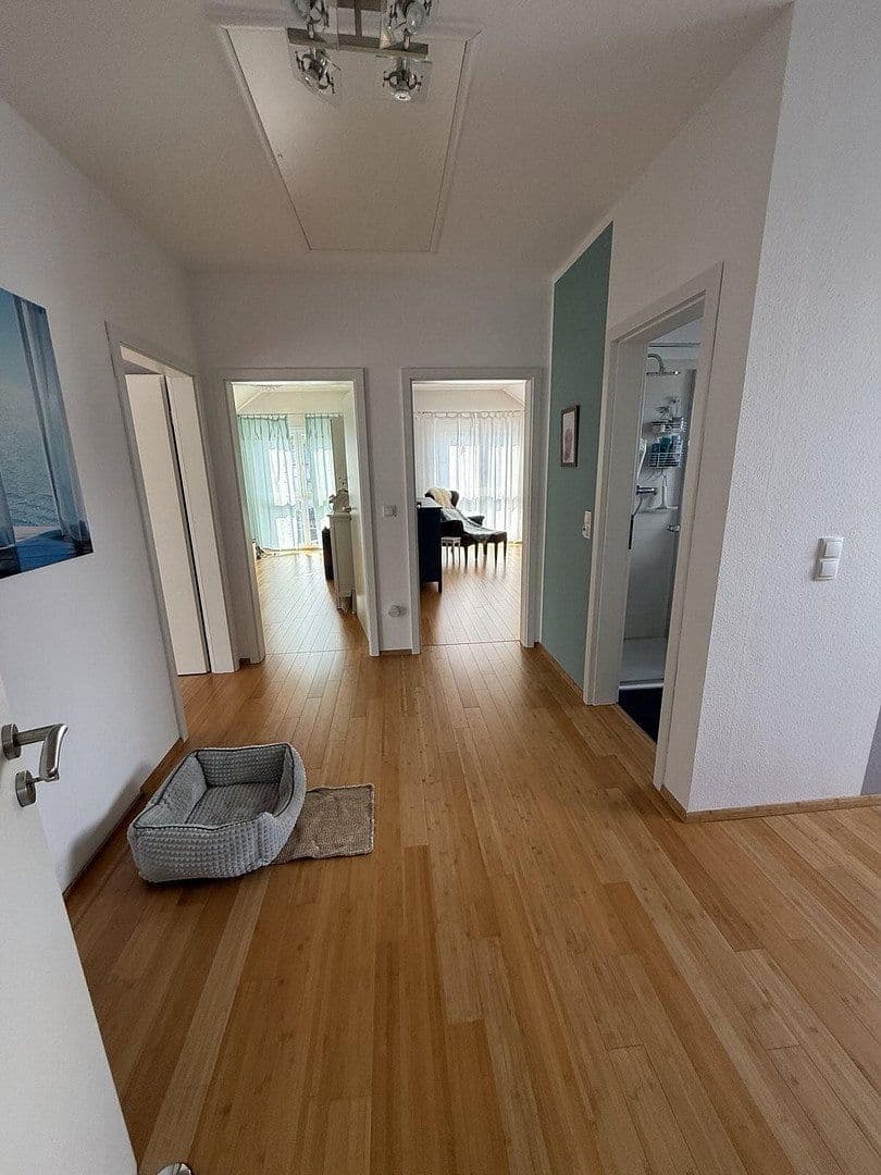 Predaj domu 184 m², pozemok 450 m², Rosbach v. d. Höhe, Hesensko Predaj domu 184 m², pozemok 450 m², Rosbach v. d. Höhe, Hesensko