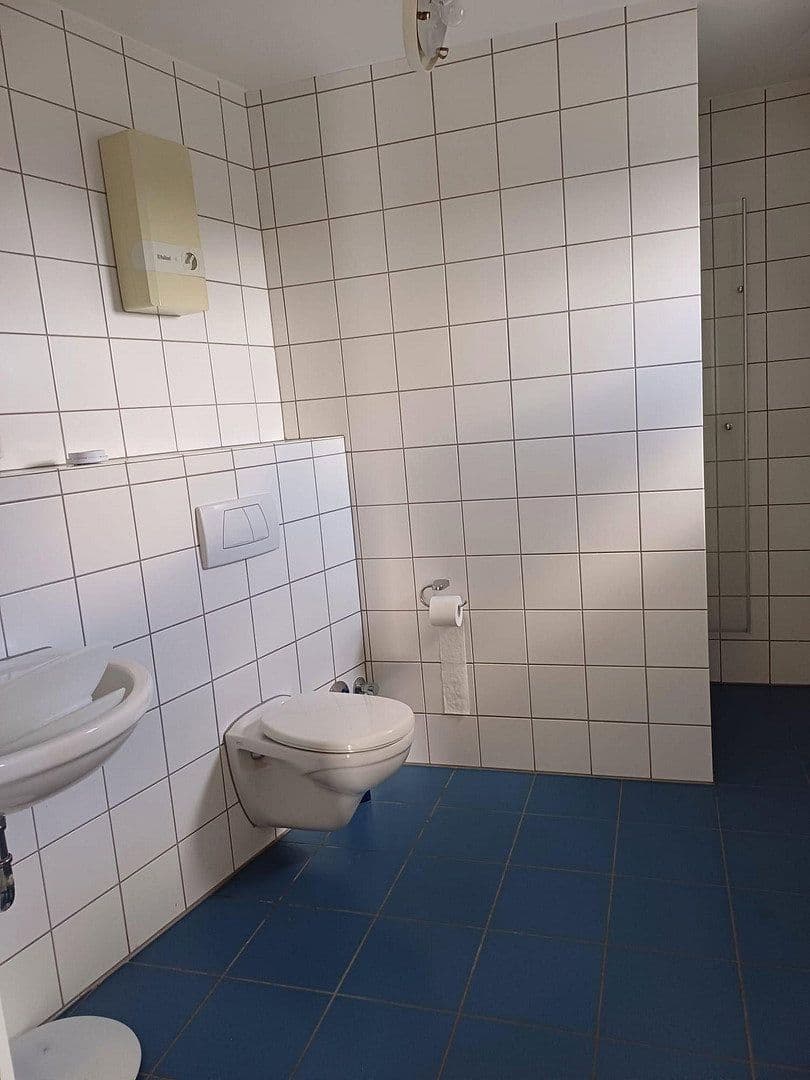 Prenájom bytu 5-izbový 190 m², Vettelschoß, Porýnie-Falcko Prenájom bytu 5-izbový 190 m², Vettelschoß, Porýnie-Falcko