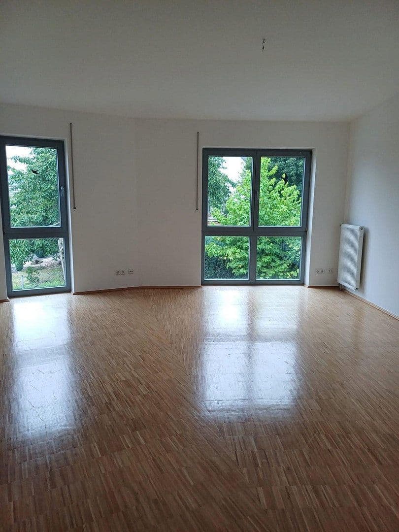 Prenájom bytu 5-izbový 190 m², Vettelschoß, Porýnie-Falcko Prenájom bytu 5-izbový 190 m², Vettelschoß, Porýnie-Falcko