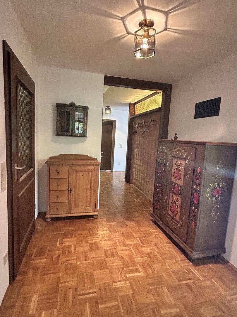 Predaj domu 190 m², pozemok 820 m², Siebenbürger Straße 37, Geretsried, Bavorsko Predaj domu 190 m², pozemok 820 m², Siebenbürger Straße 37, Geretsried, Bavorsko