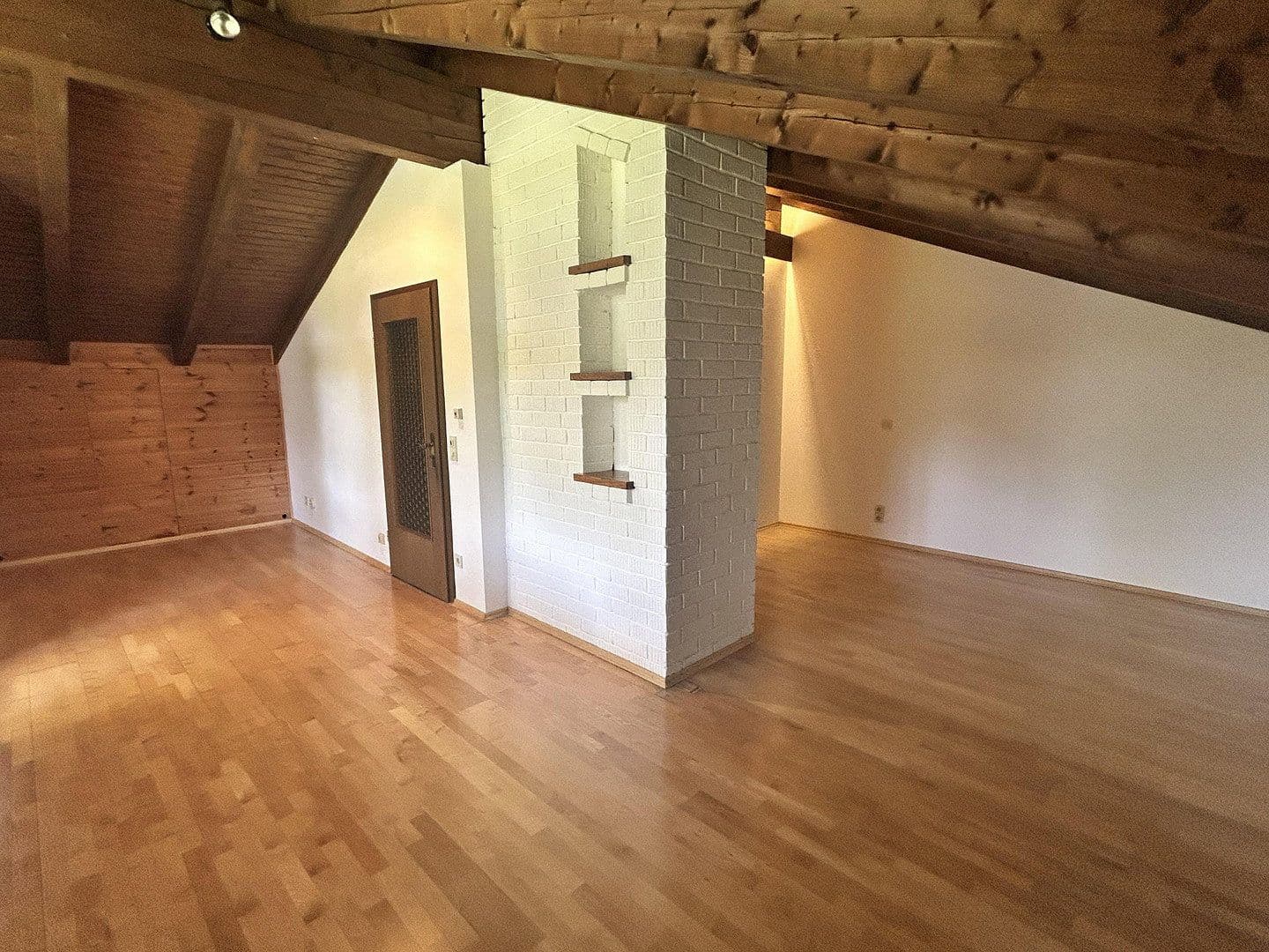 Predaj domu 190 m², pozemok 820 m², Siebenbürger Straße 37, Geretsried, Bavorsko Predaj domu 190 m², pozemok 820 m², Siebenbürger Straße 37, Geretsried, Bavorsko
