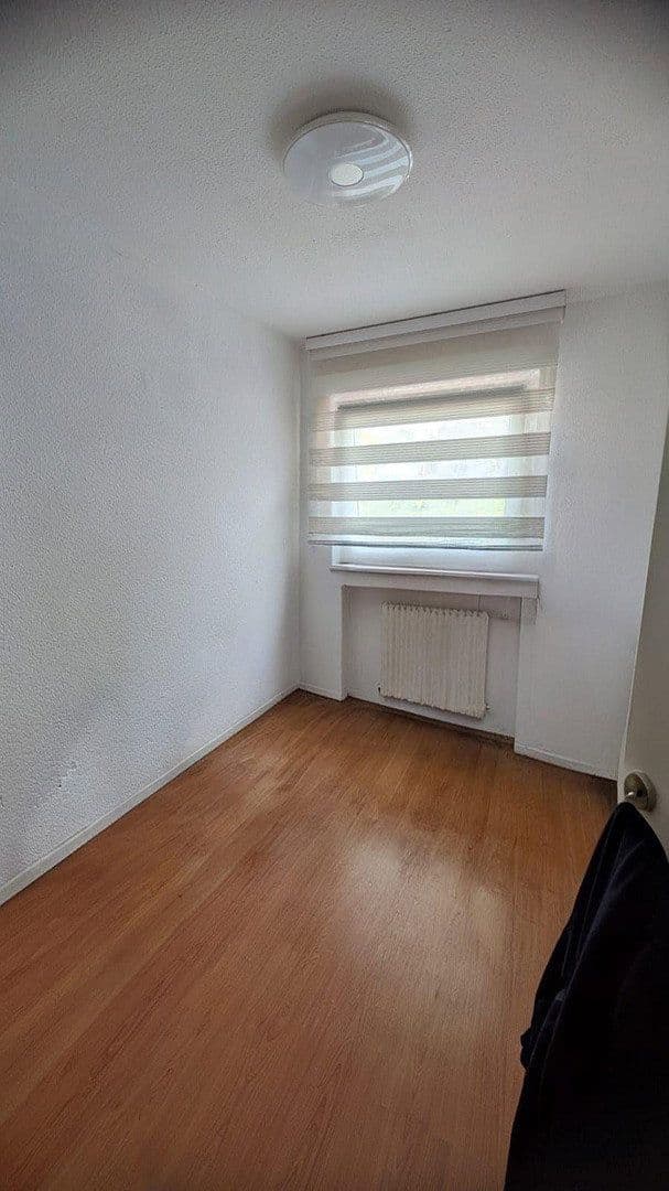 Prenájom bytu 5-izbový 100 m², Leopoldshöhe, Severné Porýnie - Westfálsko Prenájom bytu 5-izbový 100 m², Leopoldshöhe, Severné Porýnie - Westfálsko