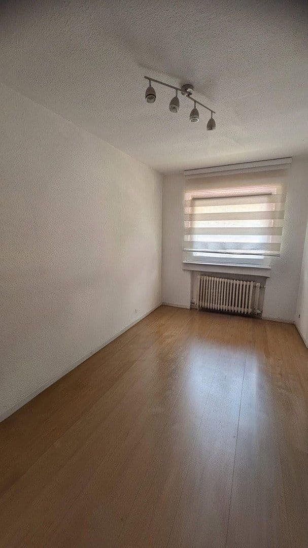 Prenájom bytu 5-izbový 100 m², Leopoldshöhe, Severné Porýnie - Westfálsko Prenájom bytu 5-izbový 100 m², Leopoldshöhe, Severné Porýnie - Westfálsko