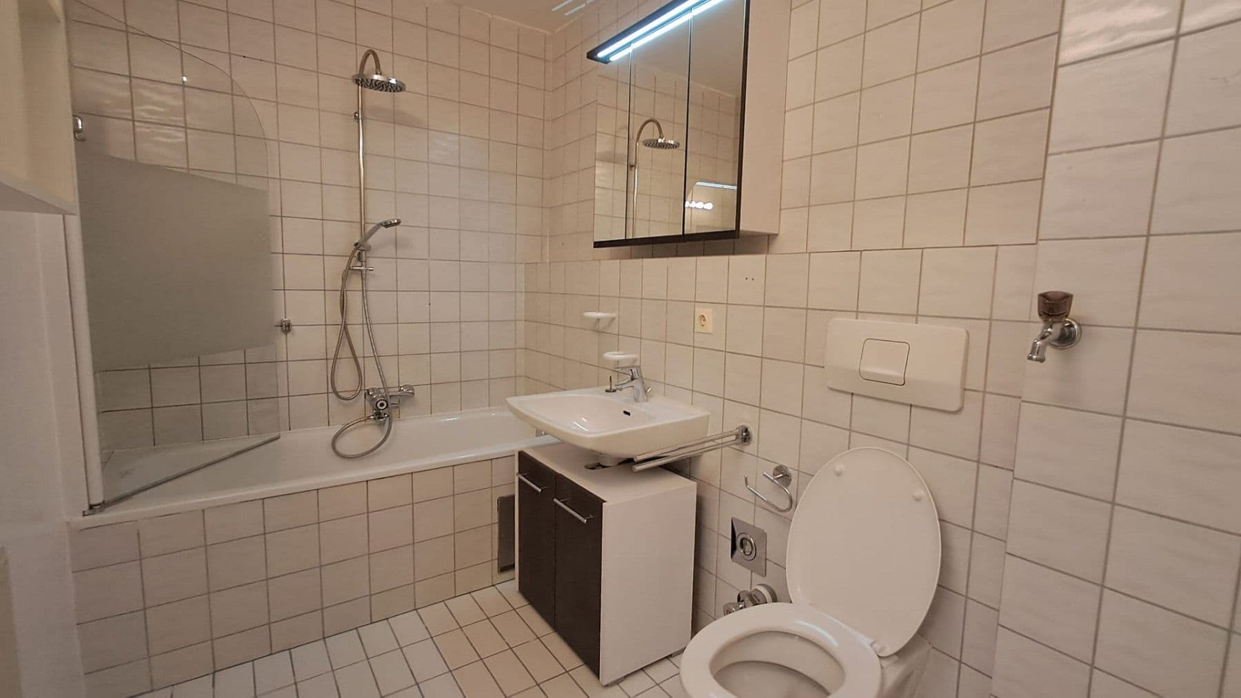 Prenájom bytu 2-izbový 50 m², Thurnfeldgasse 13a, Hall in Tirol, Tirolsko Prenájom bytu 2-izbový 50 m², Thurnfeldgasse 13a, Hall in Tirol, Tirolsko