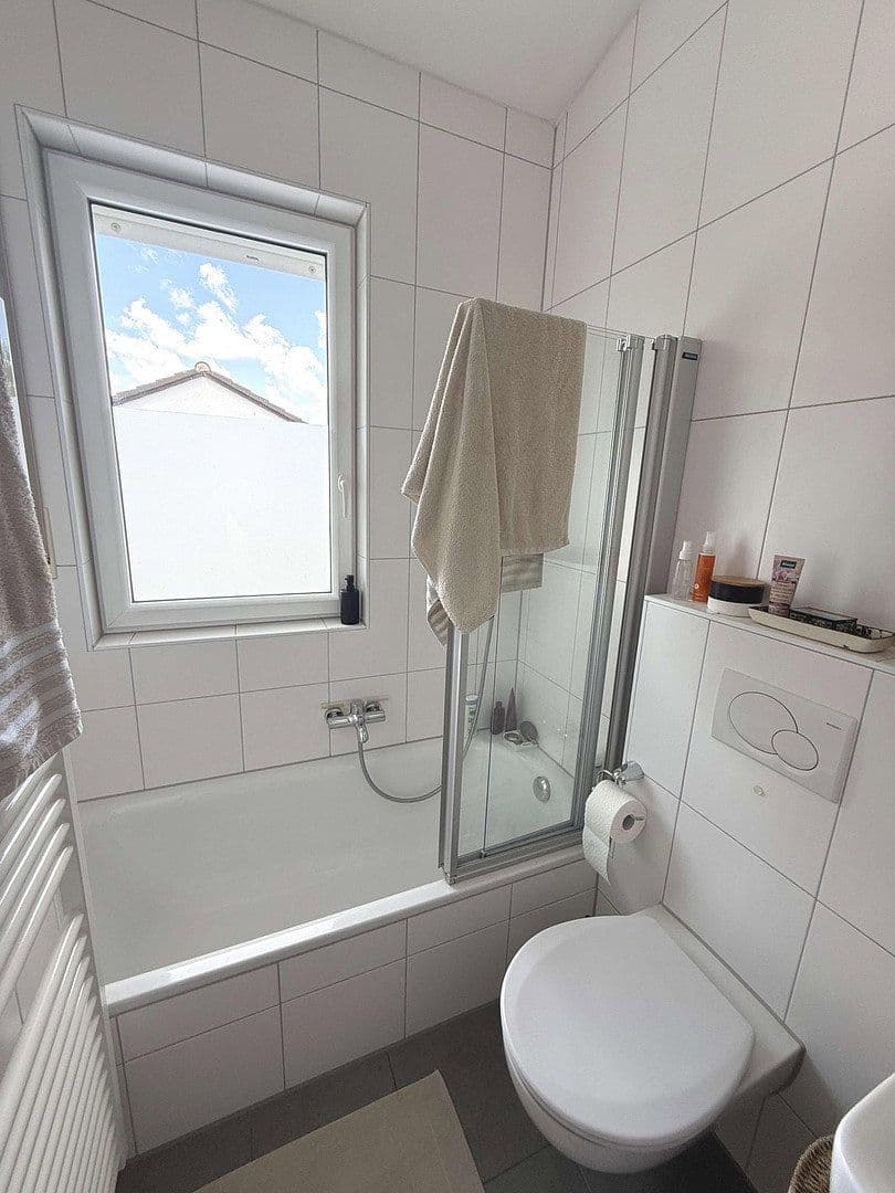 Prenájom bytu 2-izbový 59 m², Ortlindestr. 15, München, Bavorsko Prenájom bytu 2-izbový 59 m², Ortlindestr. 15, München, Bavorsko