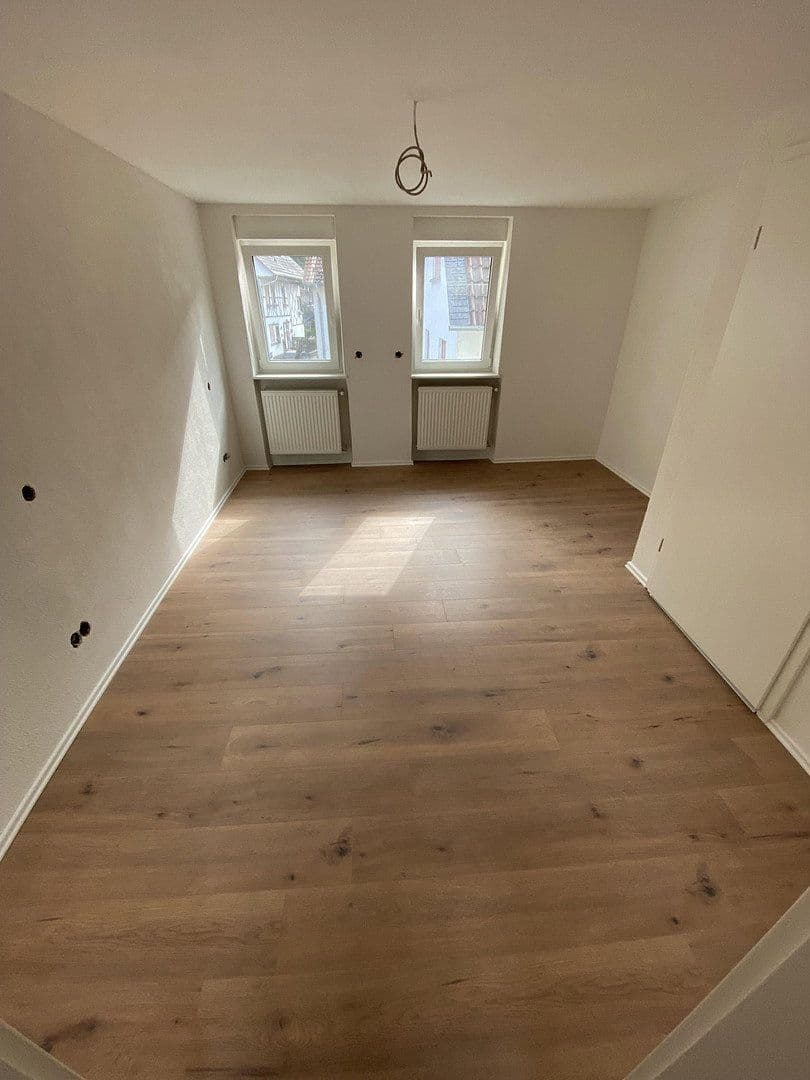 Predaj domu 130 m², pozemok 88 m², Schloßstraße 5, Stromberg, Porýnie-Falcko Predaj domu 130 m², pozemok 88 m², Schloßstraße 5, Stromberg, Porýnie-Falcko