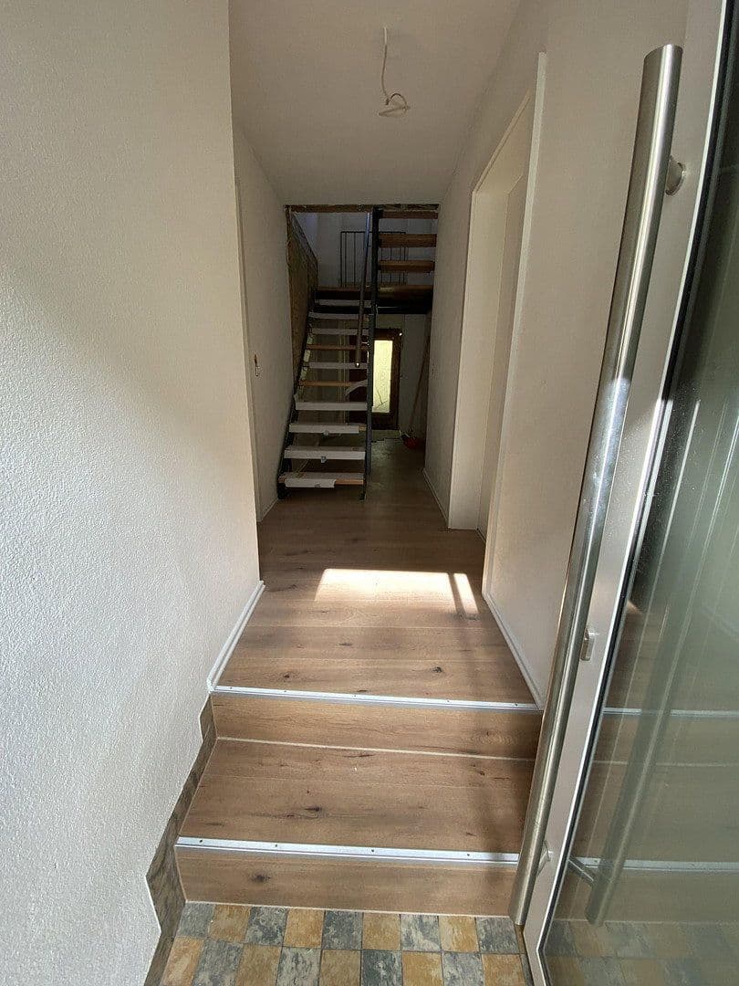 Predaj domu 130 m², pozemok 88 m², Schloßstraße 5, Stromberg, Porýnie-Falcko Predaj domu 130 m², pozemok 88 m², Schloßstraße 5, Stromberg, Porýnie-Falcko