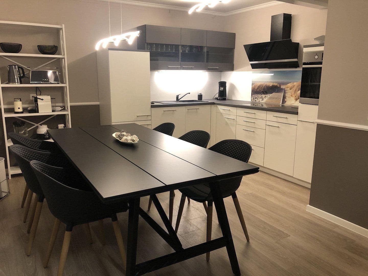 Predaj domu 206 m², pozemok 320 m², Lange Straße 3 - 5, Wangerland, Dolné Sasko Predaj domu 206 m², pozemok 320 m², Lange Straße 3 - 5, Wangerland, Dolné Sasko