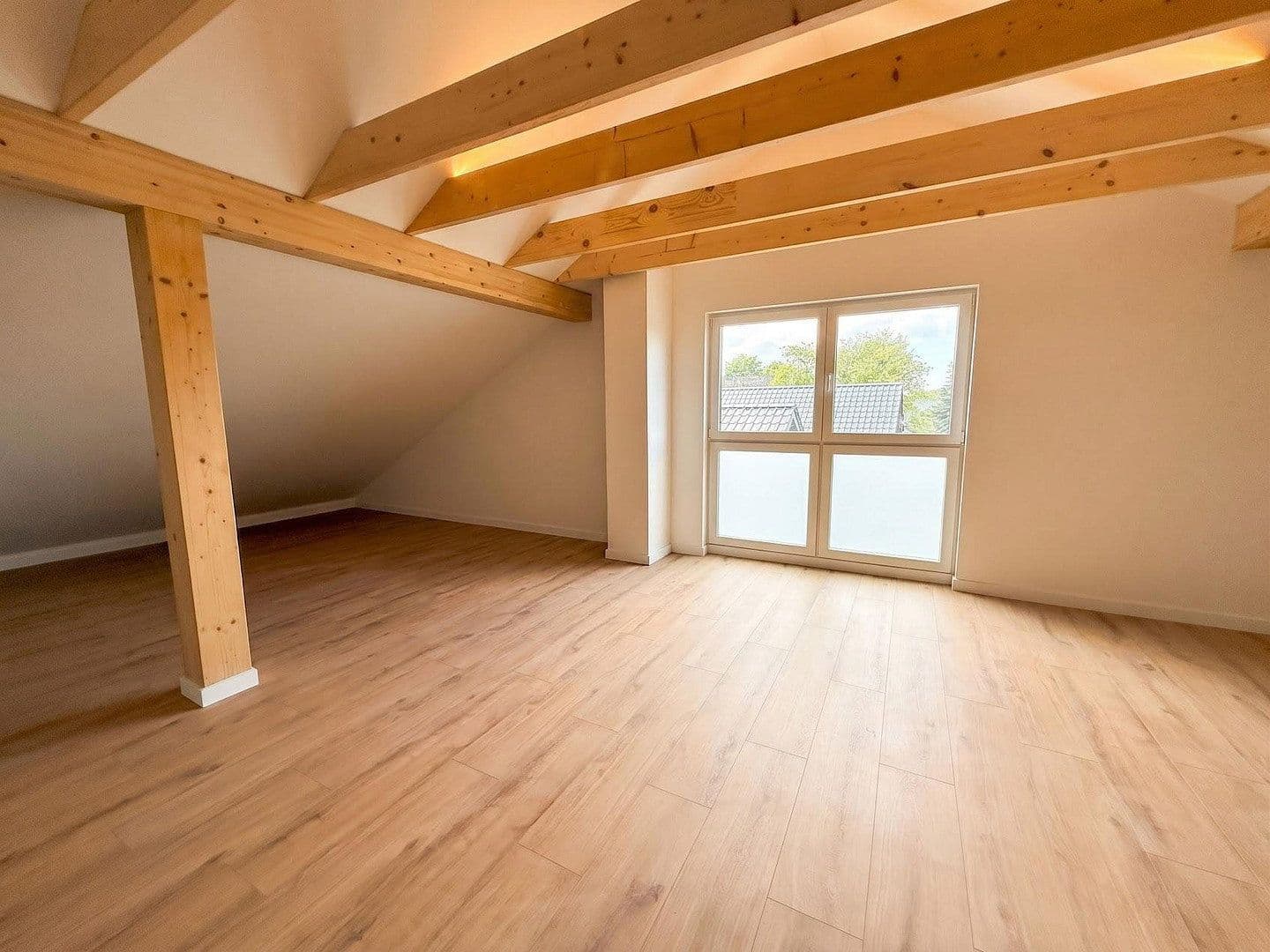 Prenájom domu 185 m², pozemok 460 m², Rurberger Straße 30, Simmerath, Severné Porýnie - Westfálsko Prenájom domu 185 m², pozemok 460 m², Rurberger Straße 30, Simmerath, Severné Porýnie - Westfálsko