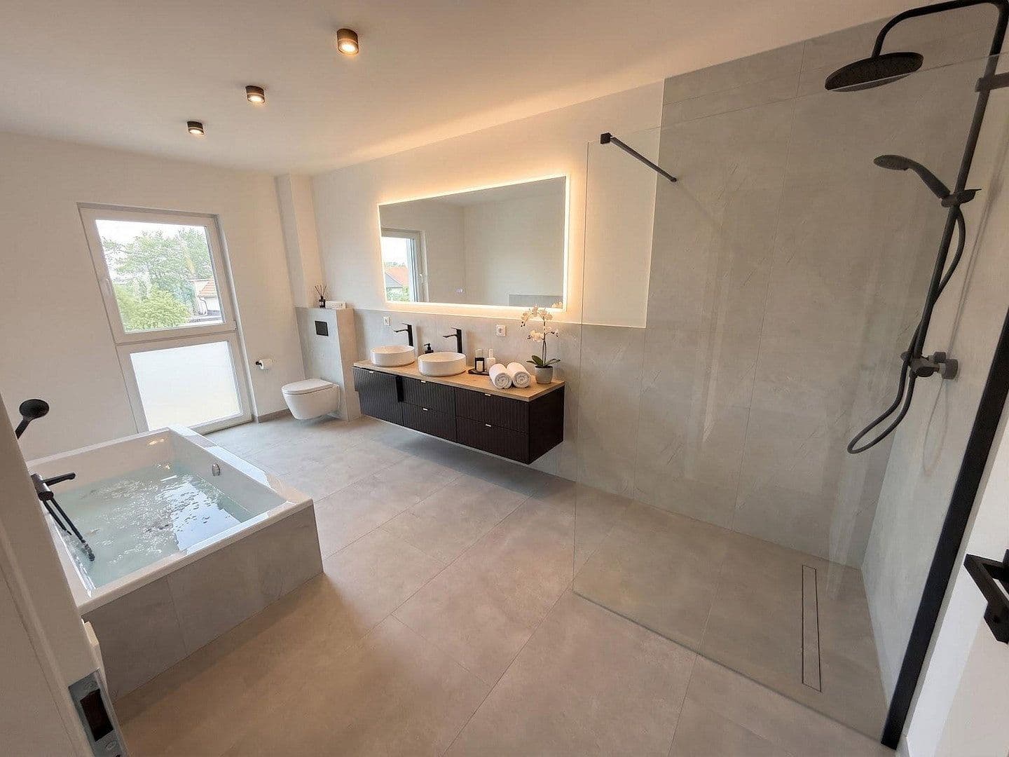 Prenájom domu 185 m², pozemok 460 m², Rurberger Straße 30, Simmerath, Severné Porýnie - Westfálsko Prenájom domu 185 m², pozemok 460 m², Rurberger Straße 30, Simmerath, Severné Porýnie - Westfálsko