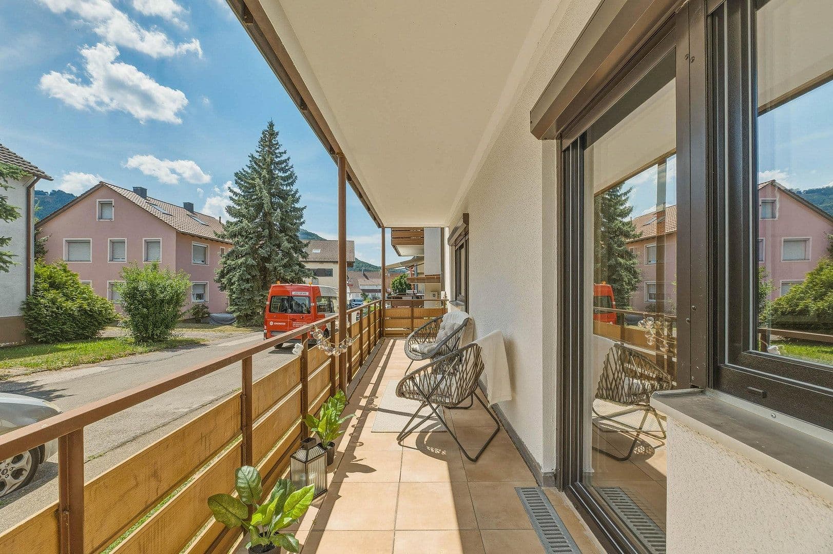 Prenájom bytu 3-izbový 85 m², Brühlstr. 13, Beuren, Bádensko-Wurttembersko Prenájom bytu 3-izbový 85 m², Brühlstr. 13, Beuren, Bádensko-Wurttembersko